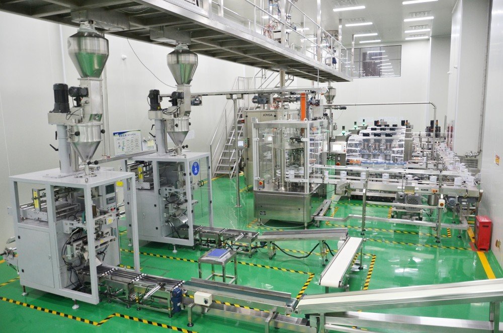 走進(jìn)雅泰乳業(yè),探秘十萬(wàn)級(jí)無(wú)塵車(chē)間生產(chǎn)線